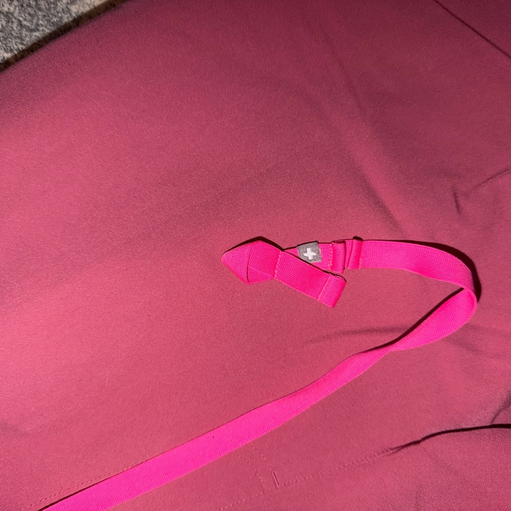 Figs Rose Jogger Pants (Breast Cancer limited edition) - Picture 2 of 3